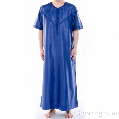 Ikaf Omani -stijl Moslim mannelijke jurk met lange mouwen